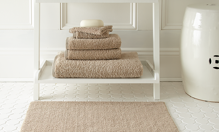 demask striped blanket gold